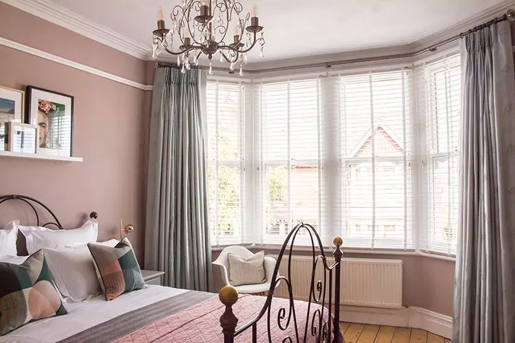 The Challenge Of Dressing A Bay Window, How To Hang Curtains In A Bay Window Uk